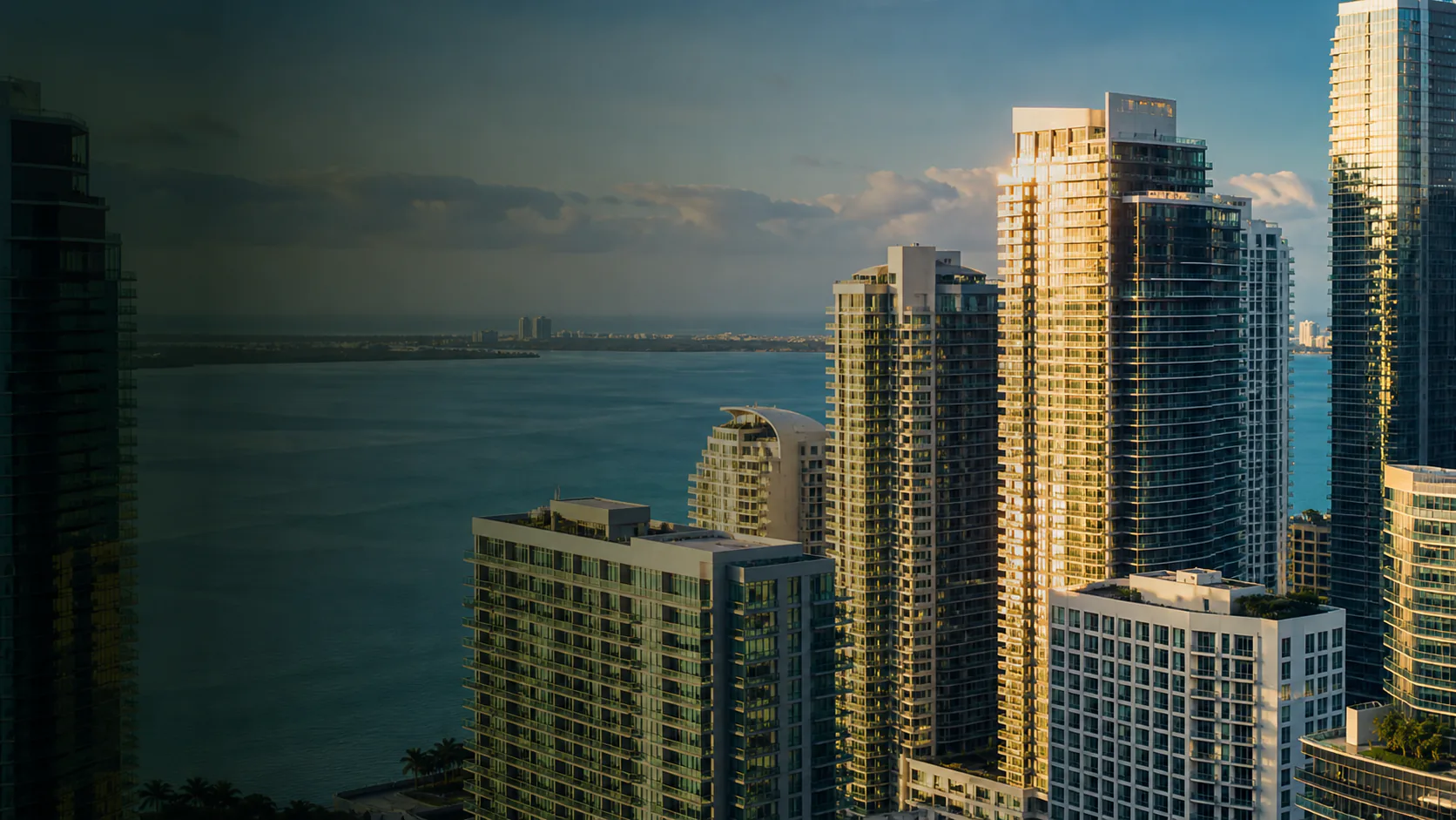 Skyline de Miami y la bahía de Biscayne para compradores de propiedades en Estados Unidos